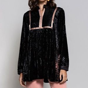 POL Boho Crushed Velvet & Floral Lace Tunic Top